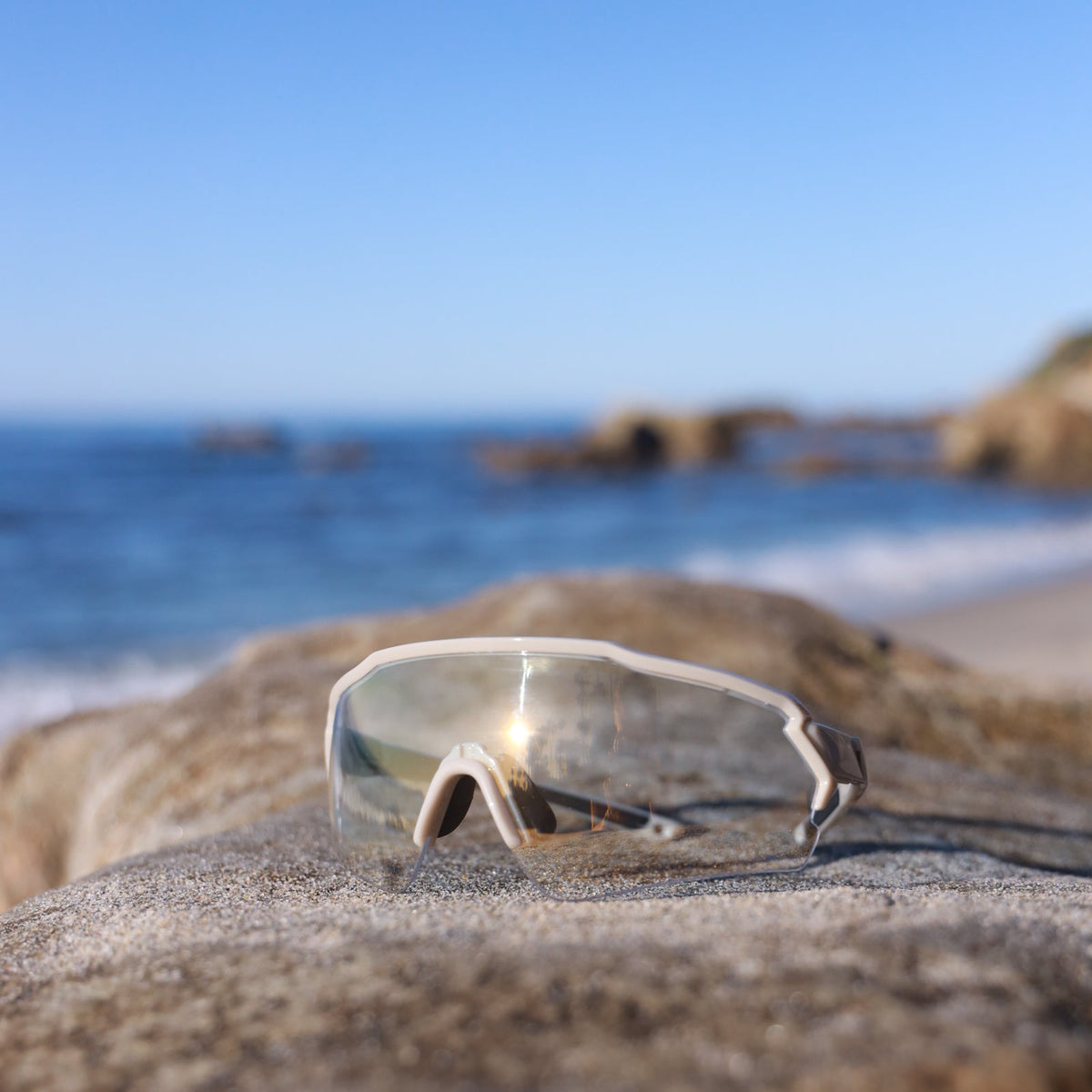 Indoor Lens in Clear Gold - Vue Models - LENS ONLY